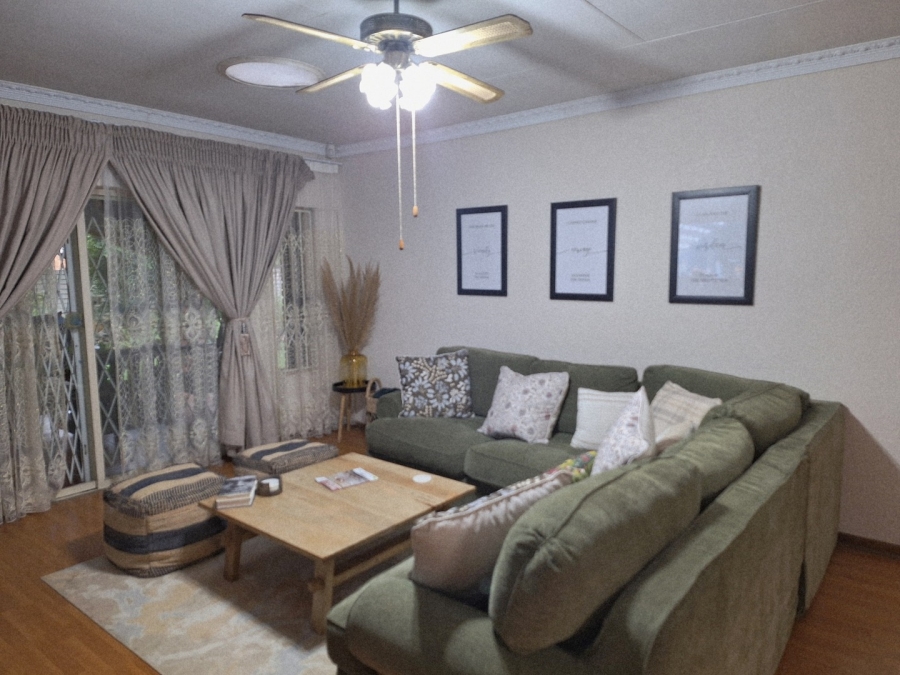 3 Bedroom Property for Sale in Kannoniers Park North West